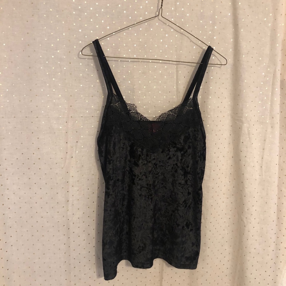 Daytrip black velvet lace trim tank